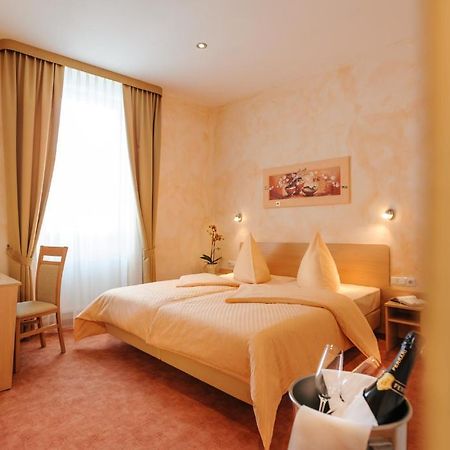 Hotel Mediterraneo Neustadt an der Weinstrasse Phòng bức ảnh